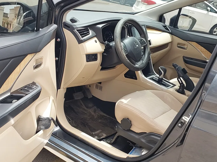 2023 Mitsubishi XPANDER HL 