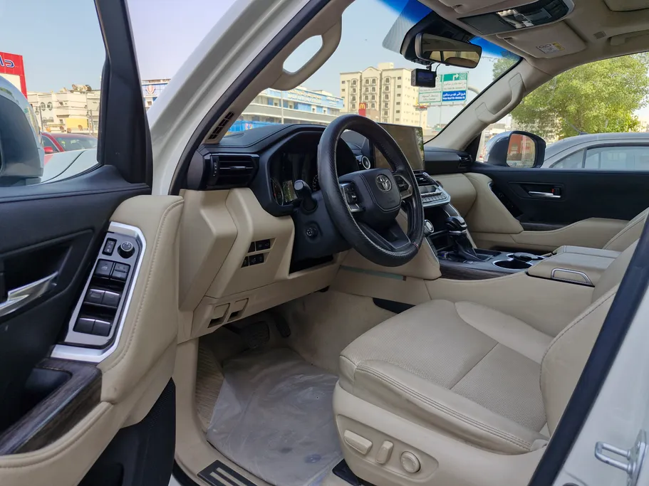2022 Toyota Land Cruiser VX 