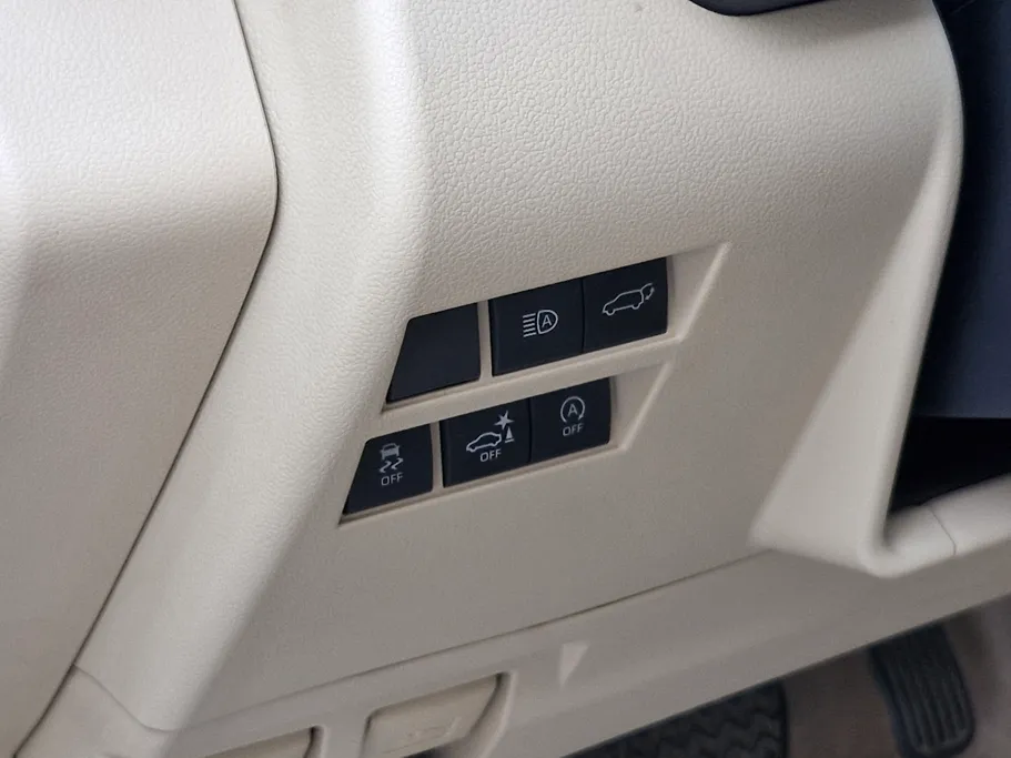 2022 Toyota Land Cruiser VX 