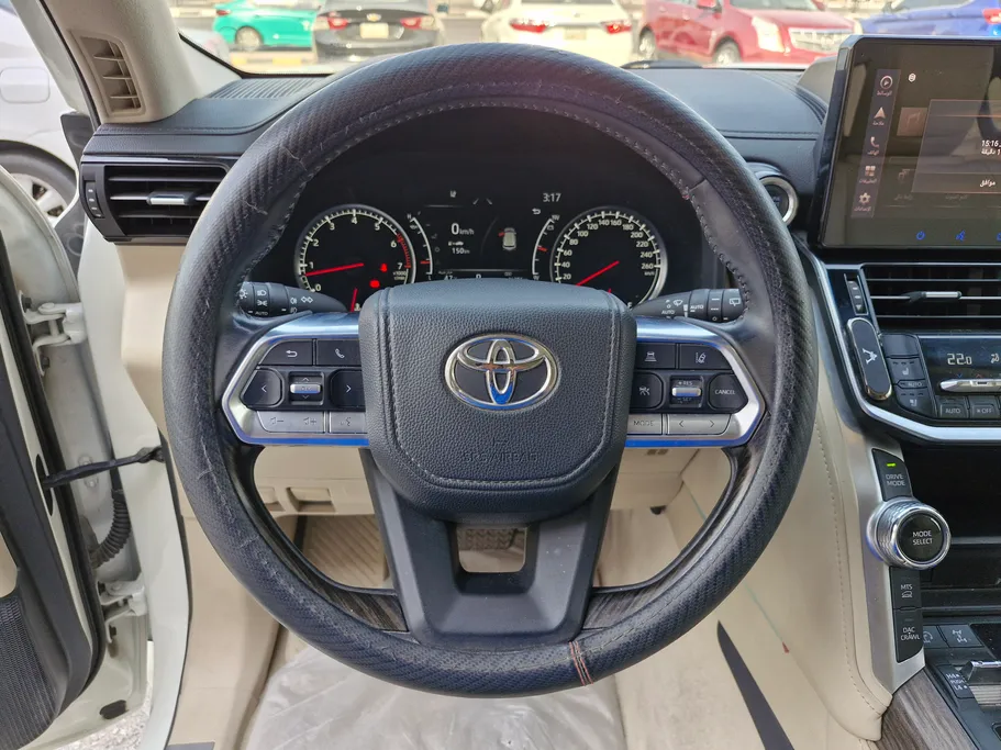 2022 Toyota Land Cruiser VX 