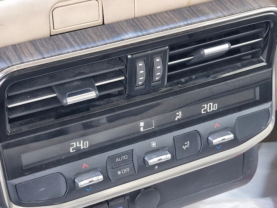 2022 Toyota Land Cruiser VX 