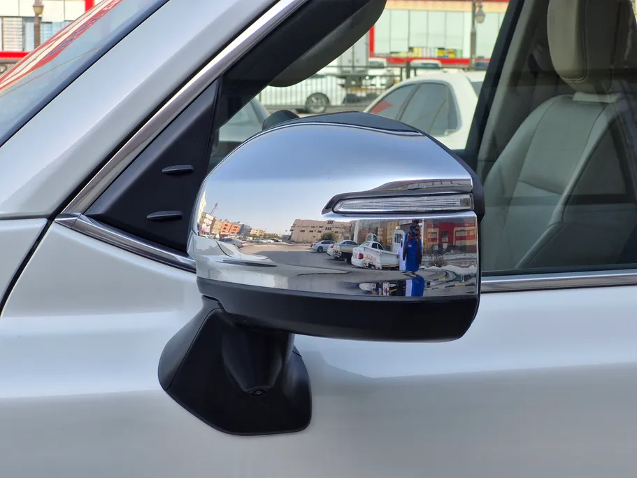 2022 Toyota Land Cruiser VX 