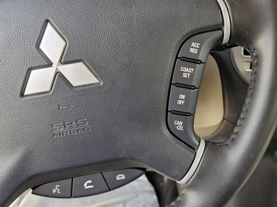 2020 Mitsubishi Pajero GLS 4Doors 
