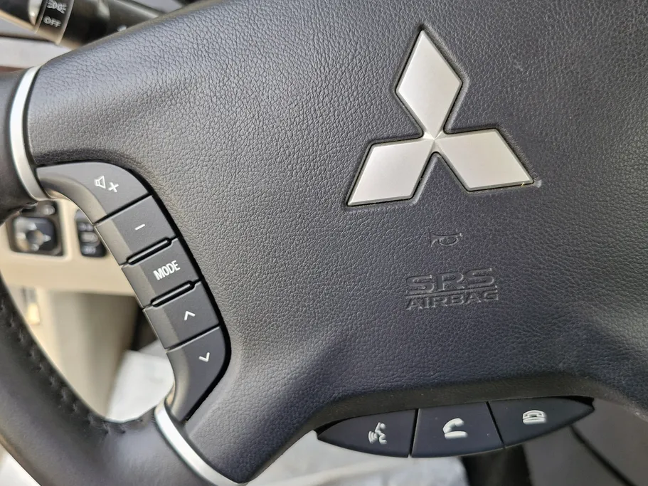 2020 Mitsubishi Pajero GLS 4Doors 
