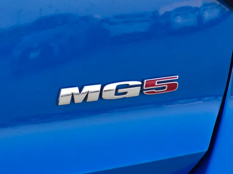 2022 MG 5 LUX 