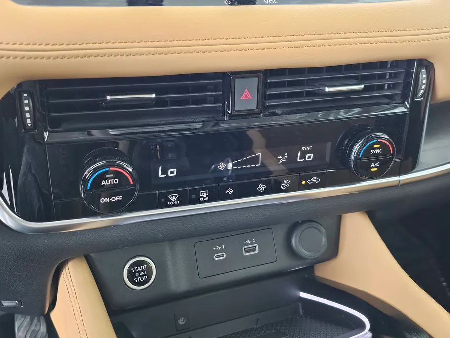 2023 Nissan Xtrail SL 