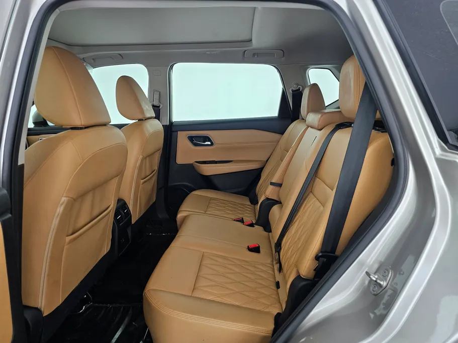 2023 Nissan Xtrail SL 