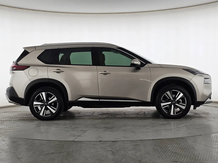 2023 Nissan Xtrail SL 