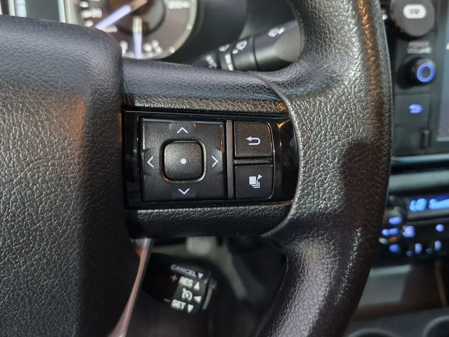 2023 Toyota Hilux SGLX 4X4 AT DSL 