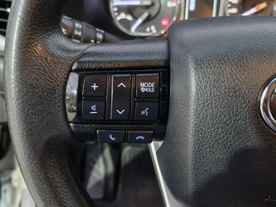2023 Toyota Hilux SGLX 4X4 AT DSL 