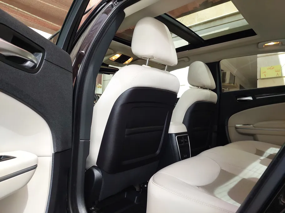 كرايسلر 300 LIMITED 2020 