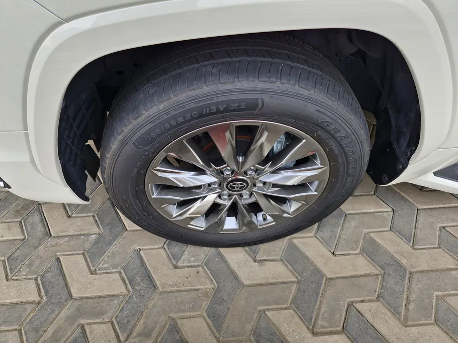 2023 Toyota Land Cruiser GXR4 