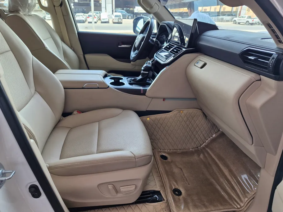 2023 Toyota Land Cruiser GXR4 