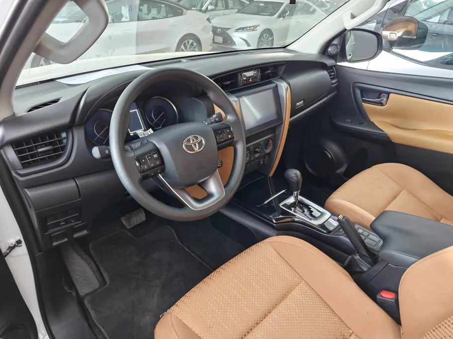 2025 Toyota Fortuner GX2 4x4 