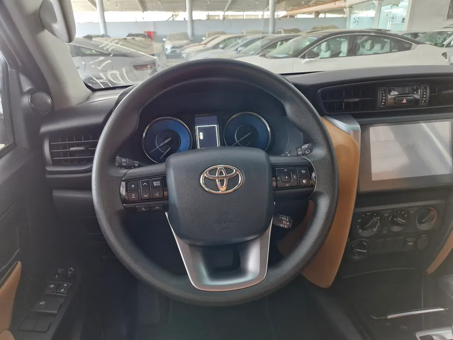 2025 Toyota Fortuner GX2 4x4 