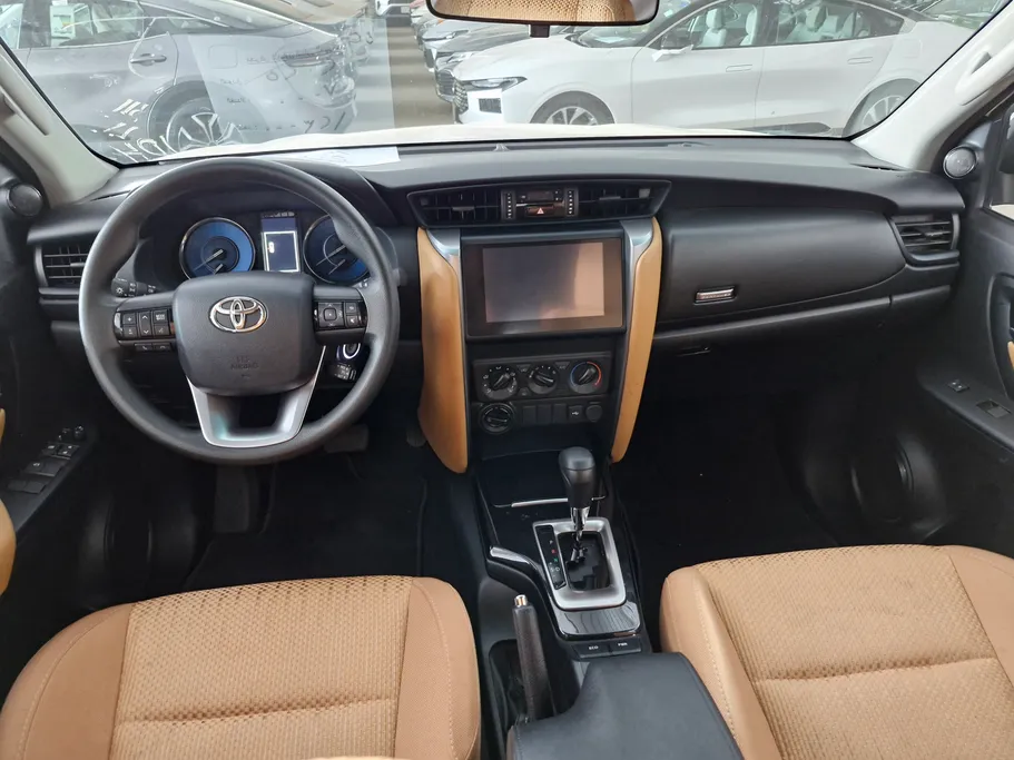 2025 Toyota Fortuner GX2 4x4 