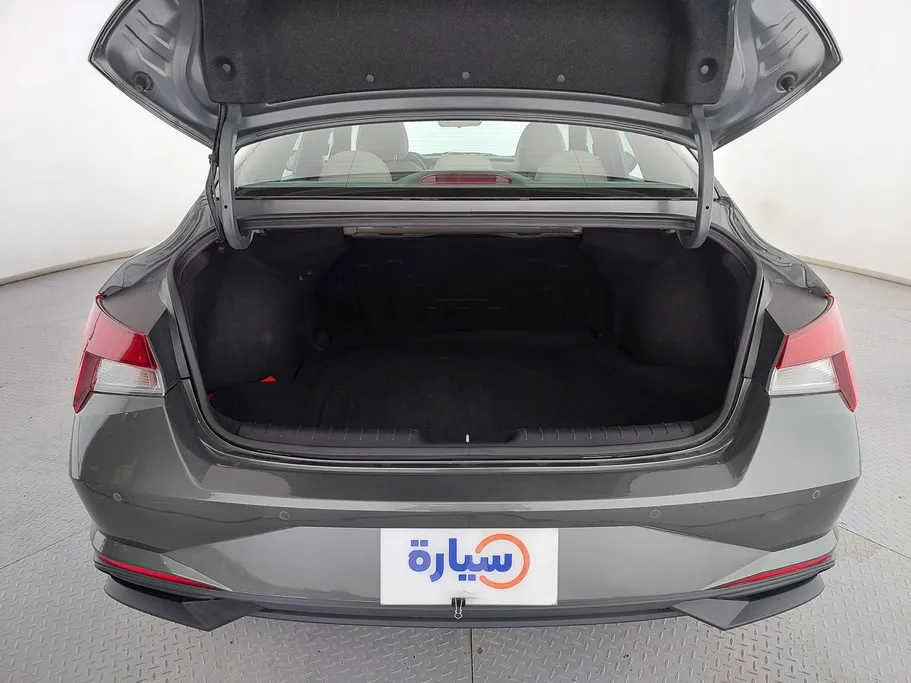 2023 Hyundai Elantra Smart 