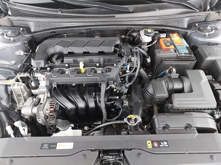 2023 Hyundai Elantra Smart 