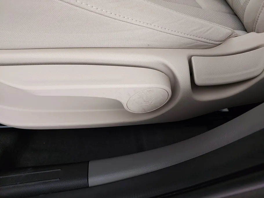 2023 Hyundai Elantra Smart 