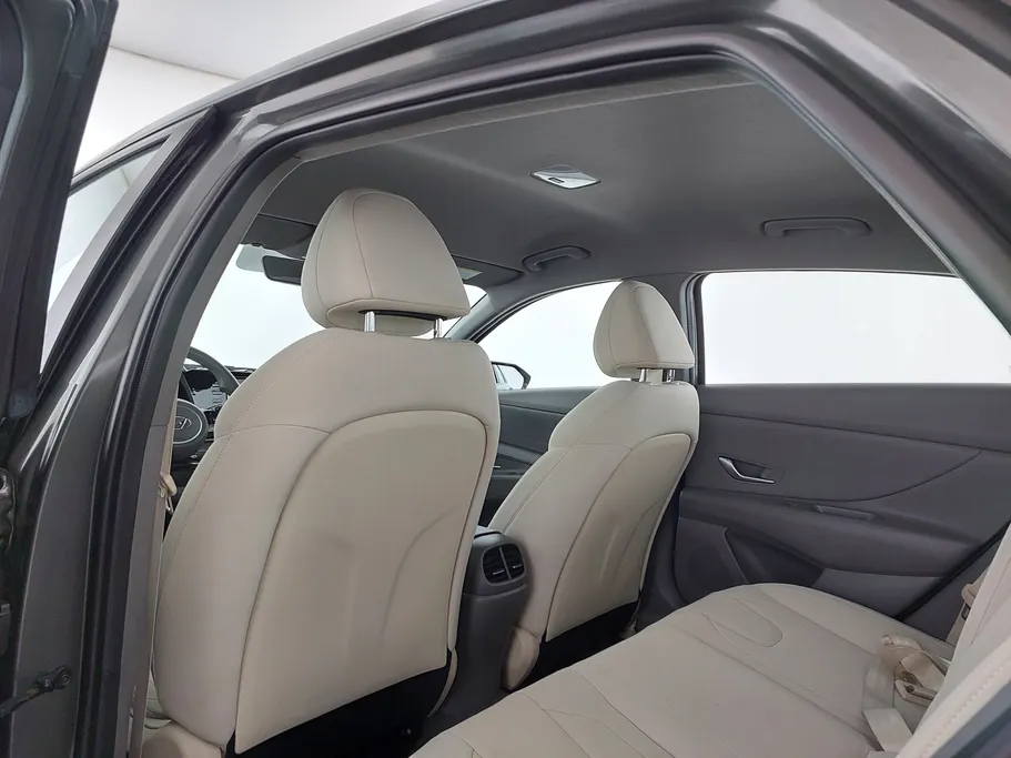 2023 Hyundai Elantra Smart 