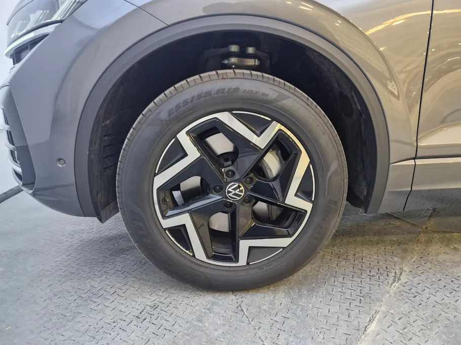 2024 Volkswagen Touareg  