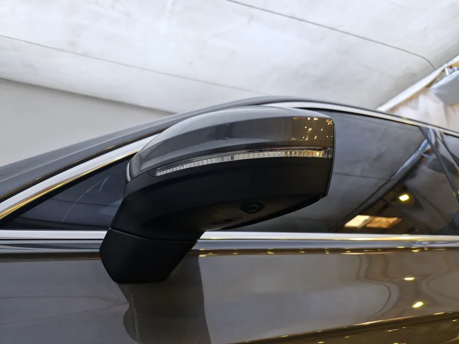 2024 Volkswagen Touareg  