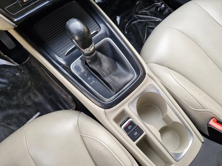 2022 MG 5 LUX 