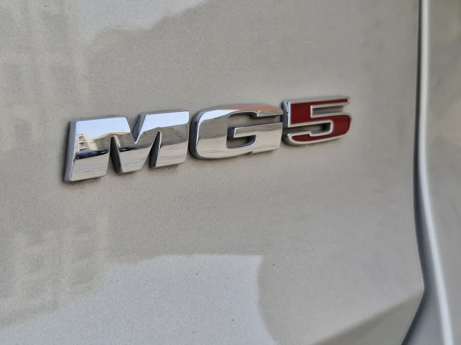 2022 MG 5 LUX 