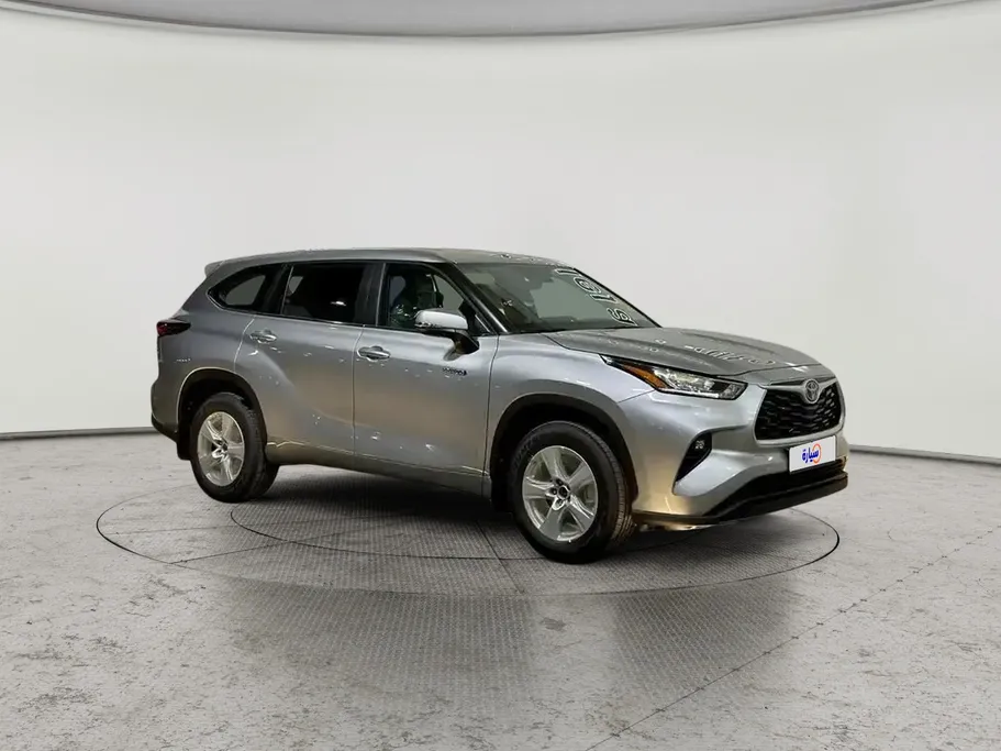 2025 Toyota Highlander LE 