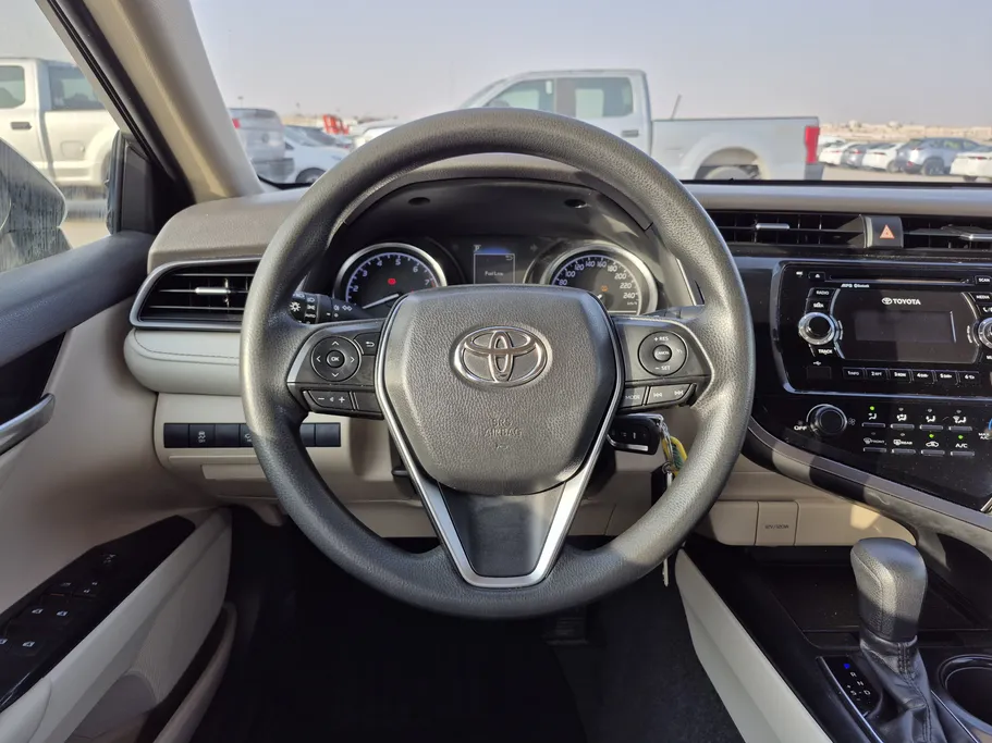 2020 Toyota Camry  LE 