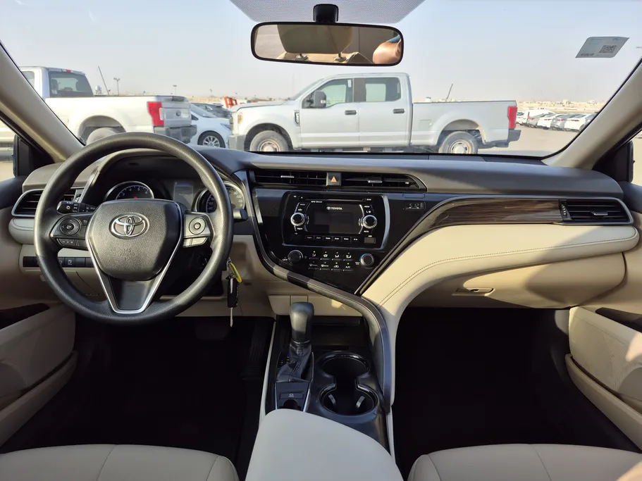 2020 Toyota Camry  LE 