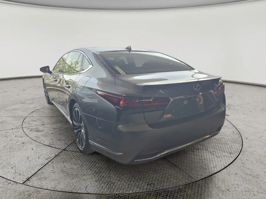 لكزس LS 500 HH Hybrid Plus 2022 