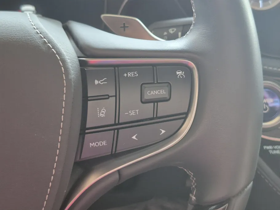 لكزس LS 500 HH Hybrid Plus 2022 