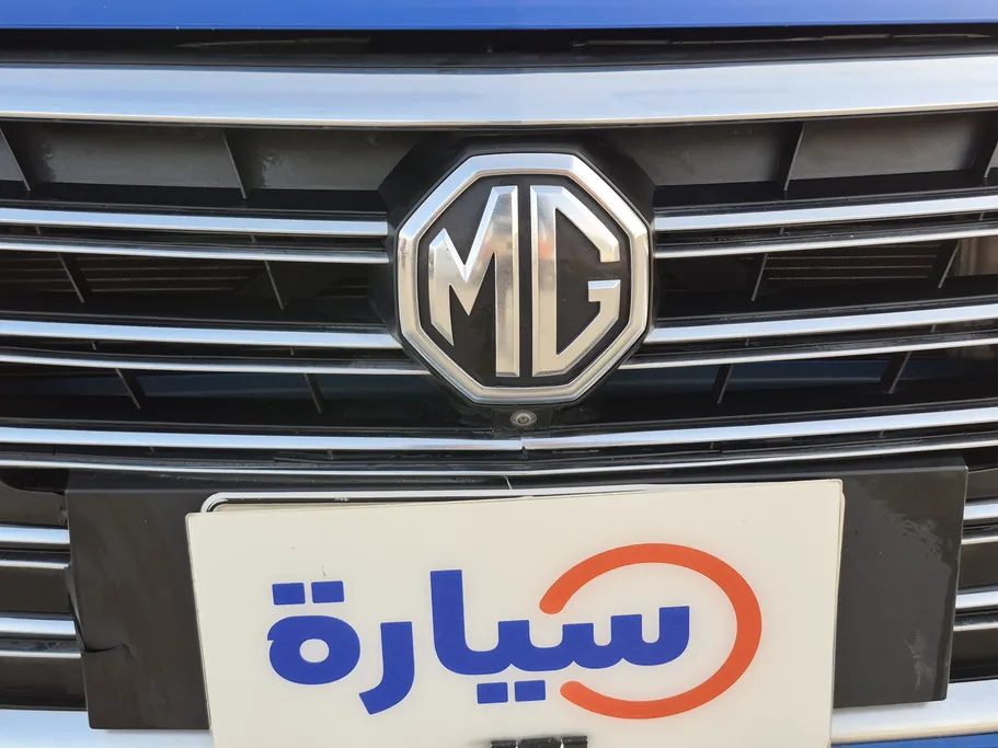 ام جي 5 LUX 2022 