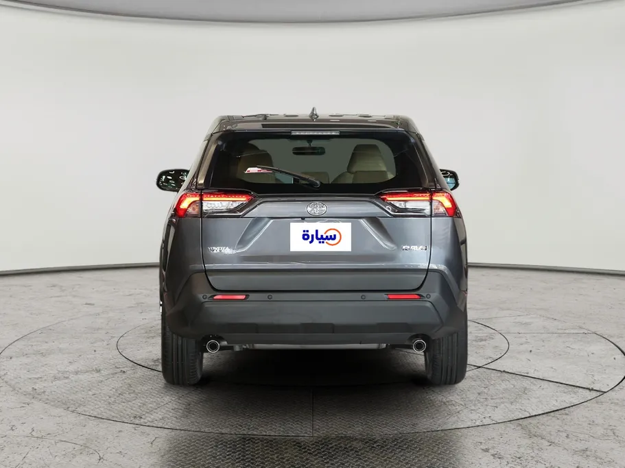 تويوتا راف فور LE 2025 