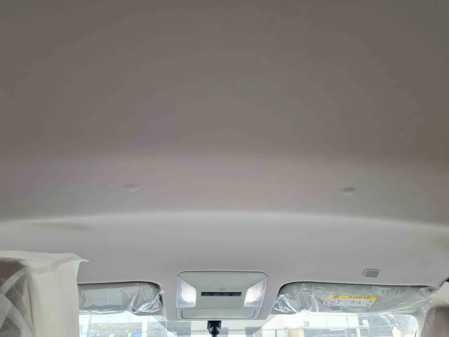 تويوتا راف فور LE 2025 