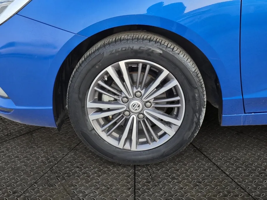 2022 MG 5 LUX 