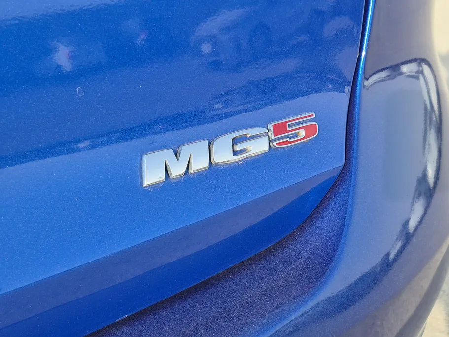 2022 MG 5 LUX 