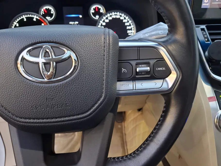 2023 Toyota Land Cruiser GXR 