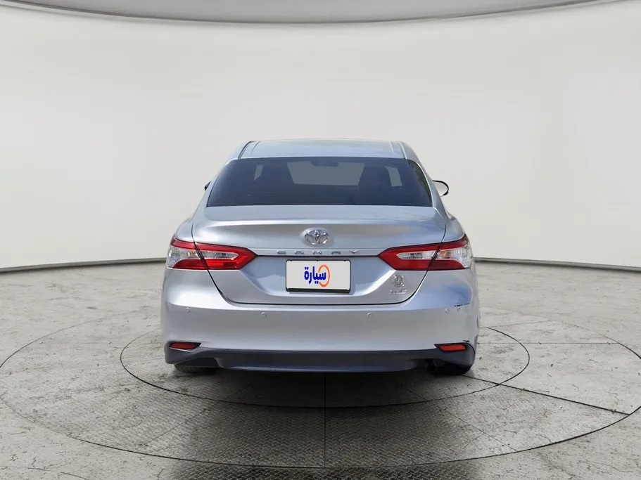 2020 Toyota Camry  GLE 