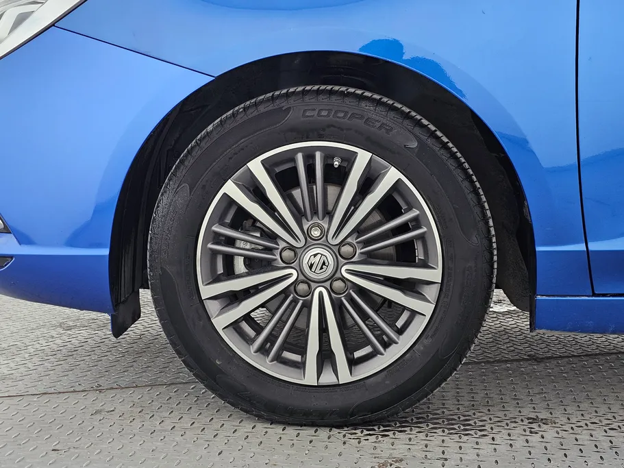 2022 MG 5 LUX 