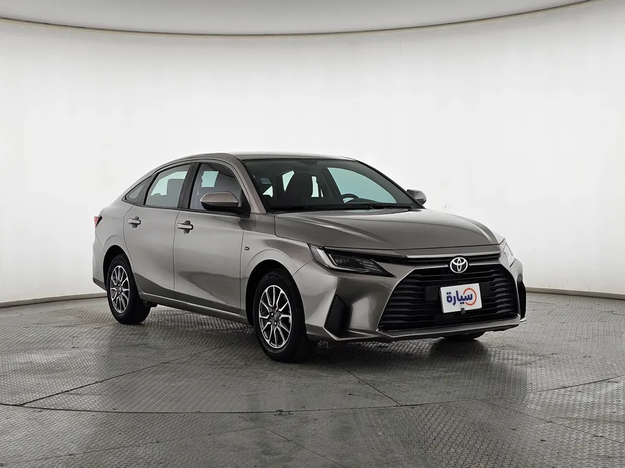 2023 Toyota Yaris  Y 