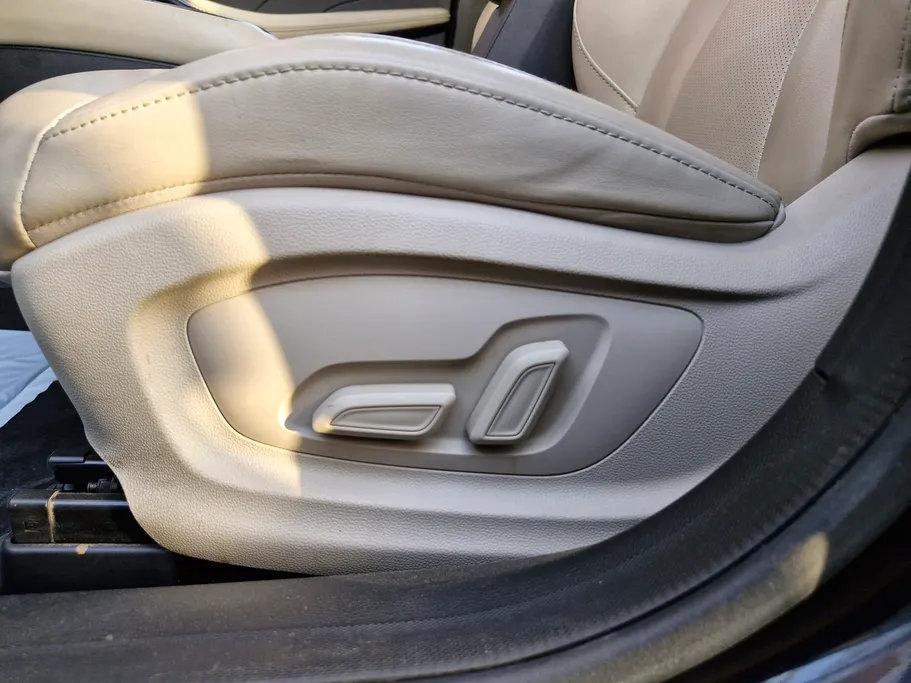 2023 MG 5 LUX 