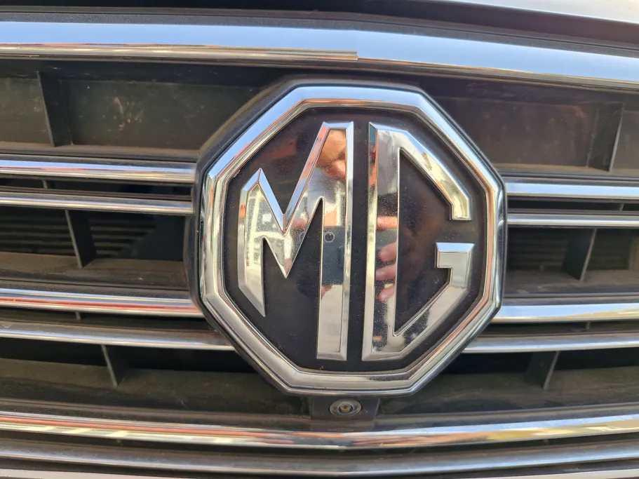 2023 MG 5 LUX 