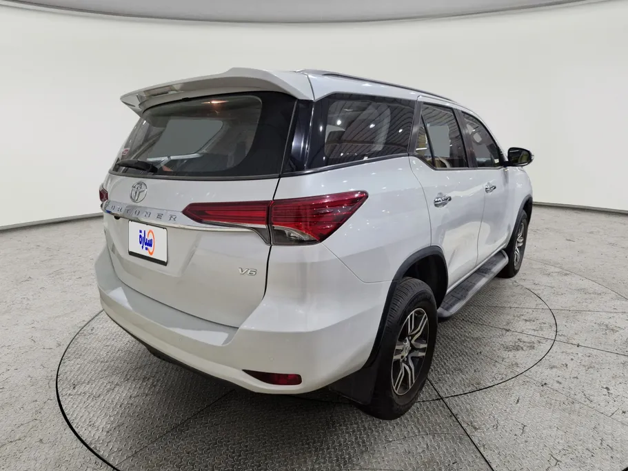 2023 Toyota Fortuner VX 
