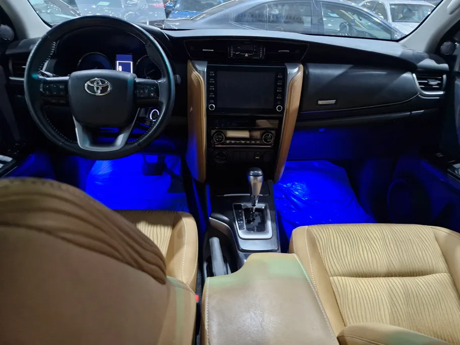 2023 Toyota Fortuner VX 