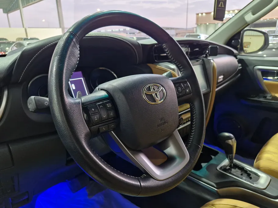 2023 Toyota Fortuner VX 