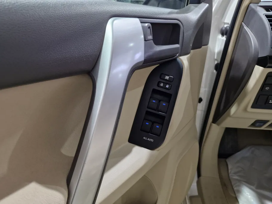 2023 Toyota Prado TXL 