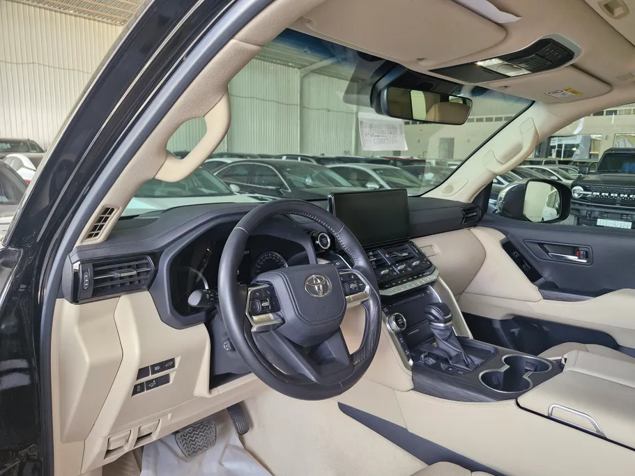 2024 Toyota Land Cruiser VXR 