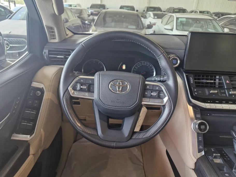 2024 Toyota Land Cruiser VXR 